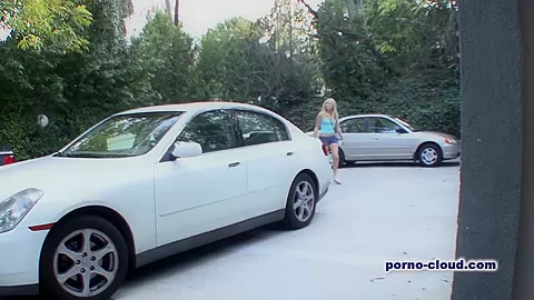 I can smell your warm pussy