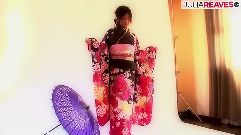 Asian babe makes her first sex tape and gets her hairy pussy fucked