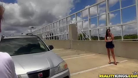Guy seduces hot brunette milf to have sex