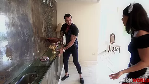 Milf Maid Fucked By Thief - PornWorld