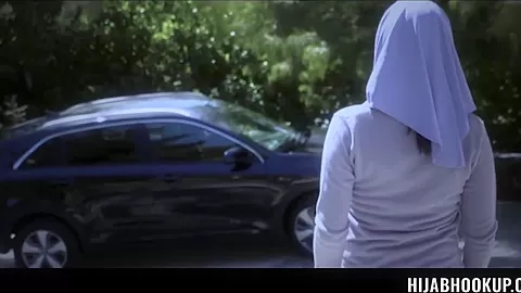Undercover Mishap Porn - HijabHookup