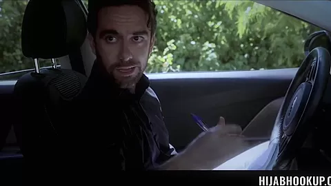 Undercover Mishap Porn - HijabHookup