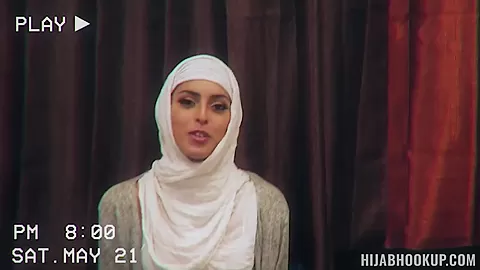 Threeway HijabHookup Porn - HijabHookup