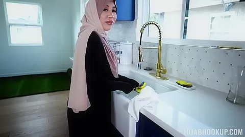 More Nut November Porn - HijabHookup