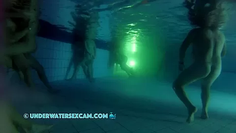 Between All The Horny People This Couple Has Real Sex Underwater In The Public Pool