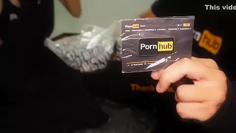 Pareja Caliente Celebra Los 25k De Suscriptores En Mas Unboxing Celebramos Follando!