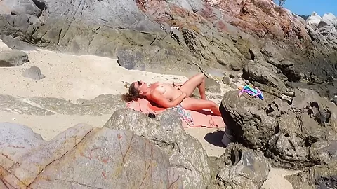 Nudist Woman Gives Me Her Pussy On A Public Beach! 7 Min