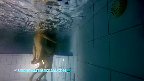 They Have Sex Underwater While Other People Watch