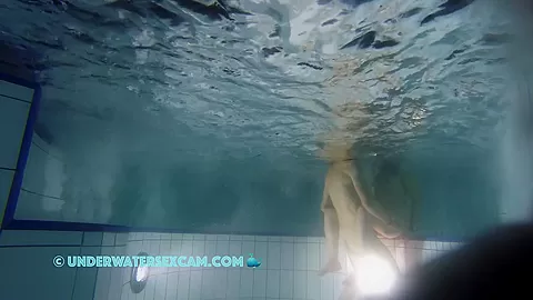 They Have Sex Underwater While Other People Watch