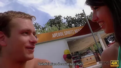 HUNT4K. Il sesso anale per soldi è esattamente ciò che i giovani coquette desiderano