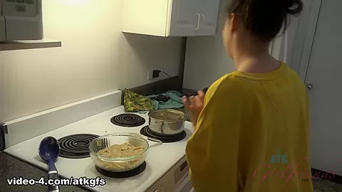 You Snorkel With Gia, And She Makes You Dinner - ATKGirlfriends
