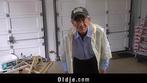 Crusty grandpa bang teeny in her young ass