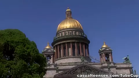 Pussy says YES to casual fuck