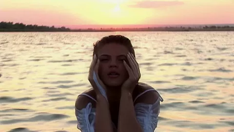 Video from Meta-Art: Uma B - Pond - by Goncharov