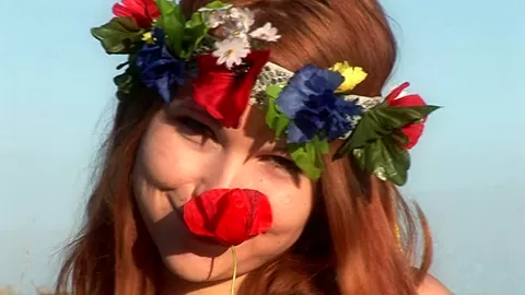 Video from Meta-Art: Lidiya A - Papaveri - by Goncharov