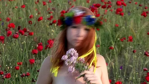 Video from Meta-Art: Lidiya A - Papaveri - by Goncharov