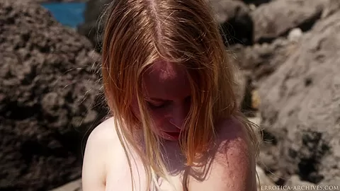 Beach - Maria Rubio - Errotica-Archives