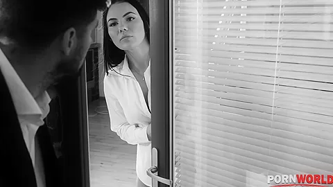 Stud Slams Slutty Neighbor Venessa Decker While Her BF is Away GP2295 - PornWorld
