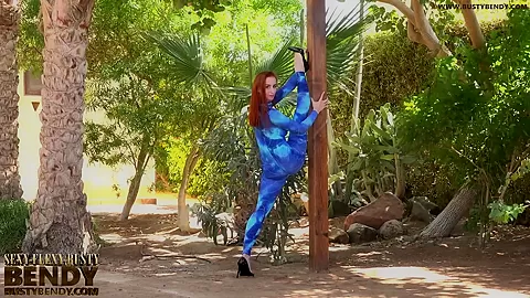 Outdoor Sexy Contortion - Watch4Fetish