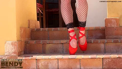 Lady Outdoor In Red Sexy Outfit - Watch4Fetish
