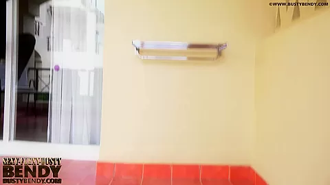 Flexible Ketrin In Zentai Und High Heels - Watch4Fetish