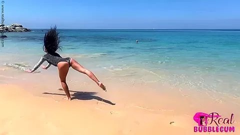 Flexilbe Girl In Zentai Bodysuit - Watch4Fetish