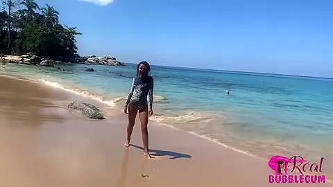 Flexilbe Girl In Zentai Bodysuit - Watch4Fetish