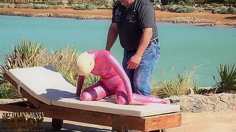 Flexible Puppet In Rubber - Watch4Fetish