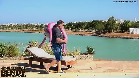 Flexible Puppet In Rubber - Watch4Fetish