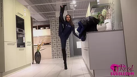 Flexible Contortion In My Apartment - Watch4Fetish