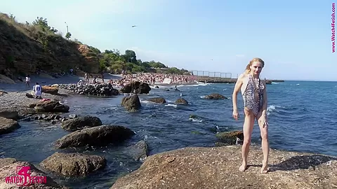 Flexible Beauty On The Beach - Watch4Fetish