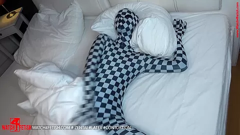 Zentaigirl Pissing - Watch4Fetish