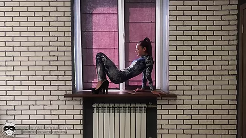 Training Before The Show - Watch4Fetish