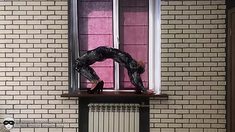 Training Before The Show - Watch4Fetish
