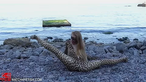 Beach Feeling In Zentai - Watch4Fetish