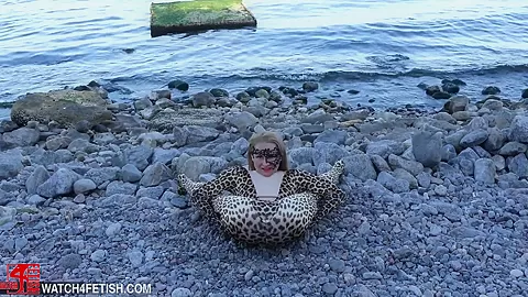 Beach Feeling In Zentai - Watch4Fetish