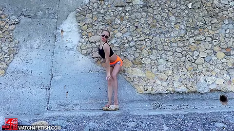 Contortion In Public - Watch4Fetish