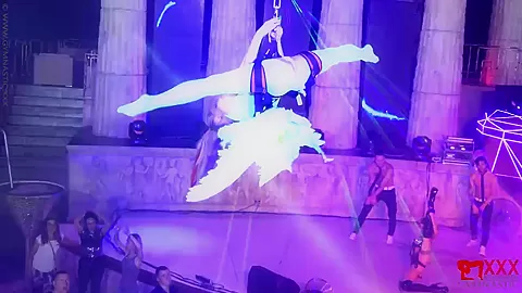 Flexi Show - Watch4Fetish
