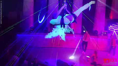 Flexi Show - Watch4Fetish