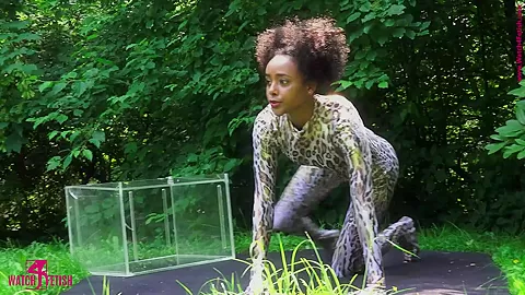 Surprise In The Glass Box - Watch4Fetish