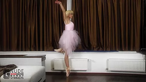 Extreme Contortion Of A Ballerina - Watch4Fetish