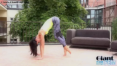 Yoga Queen - Watch4Fetish