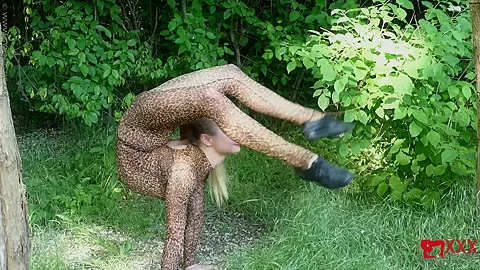 Crazy Excursion Into The Countryside - Watch4Fetish
