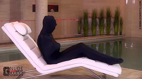 Amazing Frontbending With Zafira - Watch4Fetish