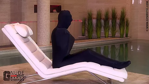 Amazing Frontbending With Zafira - Watch4Fetish