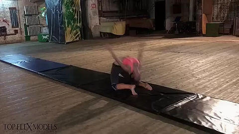 Flexible Homemovie - Watch4Fetish