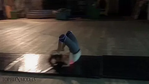 Flexible Homemovie - Watch4Fetish