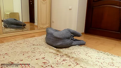 Flexi Girl In Spandex - Watch4Fetish