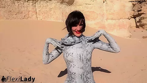 The Snake Woman - Watch4Fetish