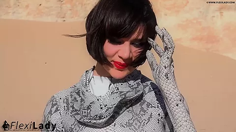 The Snake Woman - Watch4Fetish